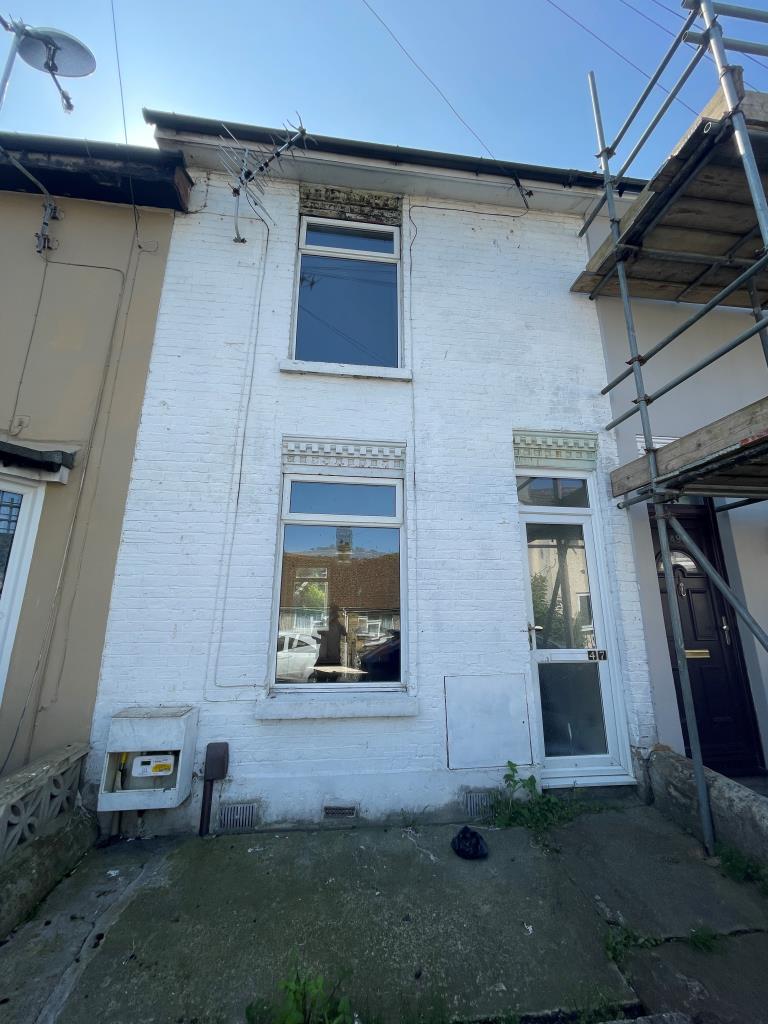 Lot: 2 - MID-TERRACE HOUSE WITH POTENTIAL - Front elevation